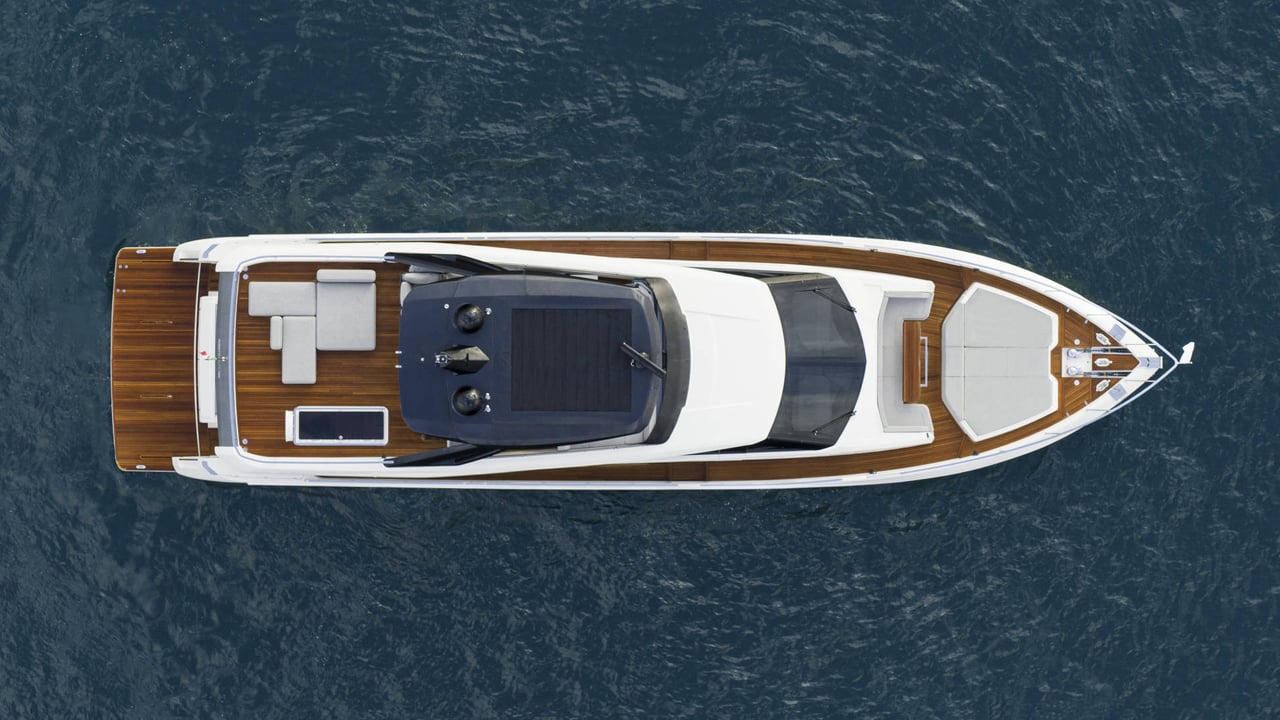 FERRETTI 780