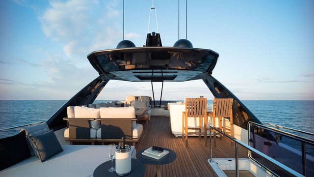 FERRETTI 780