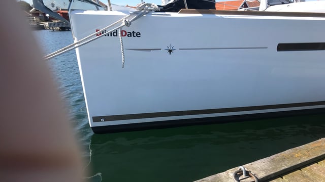 BLIND DATE
