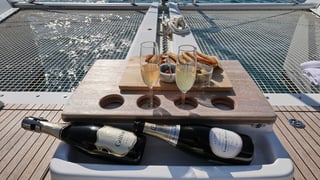 CHAMPAGNE PLEASE