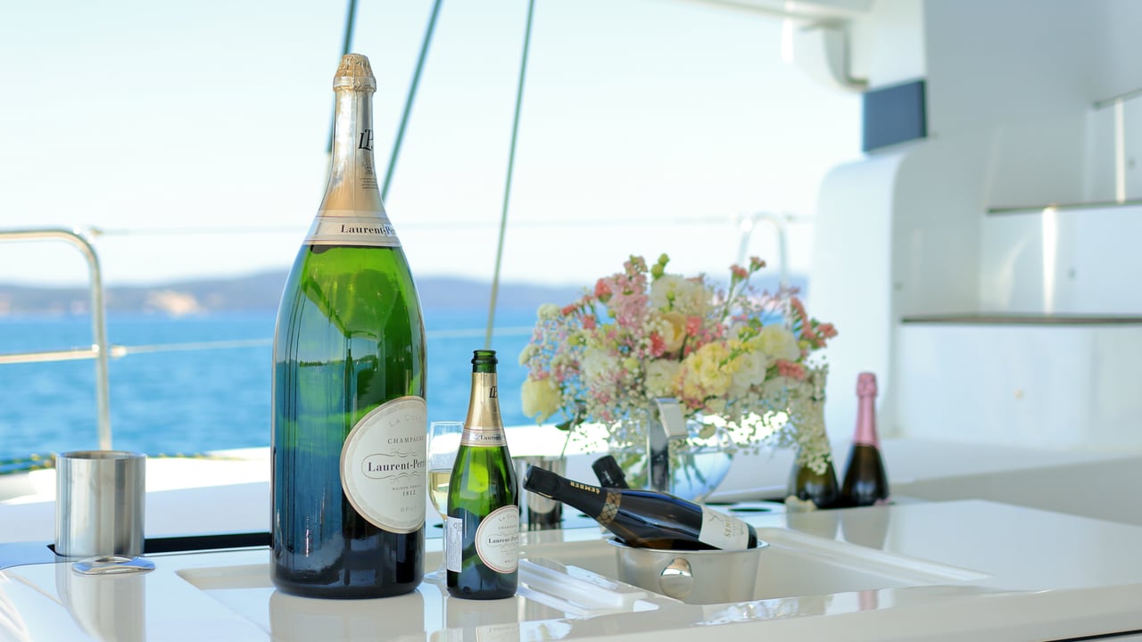 CHAMPAGNE PLEASE