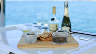 CHAMPAGNE PLEASE