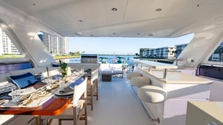 PILOT LOUNGE