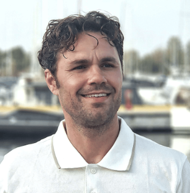 Crew Member