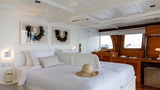ALIIKAI VOYAGE