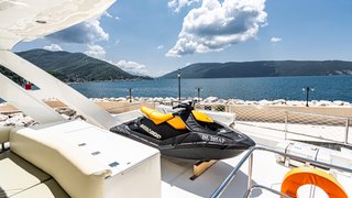 NUMARINE 78 FLYBRIDGE