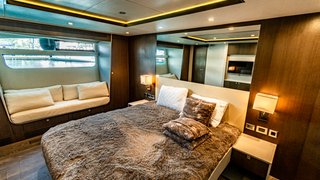 NUMARINE 78 FLYBRIDGE