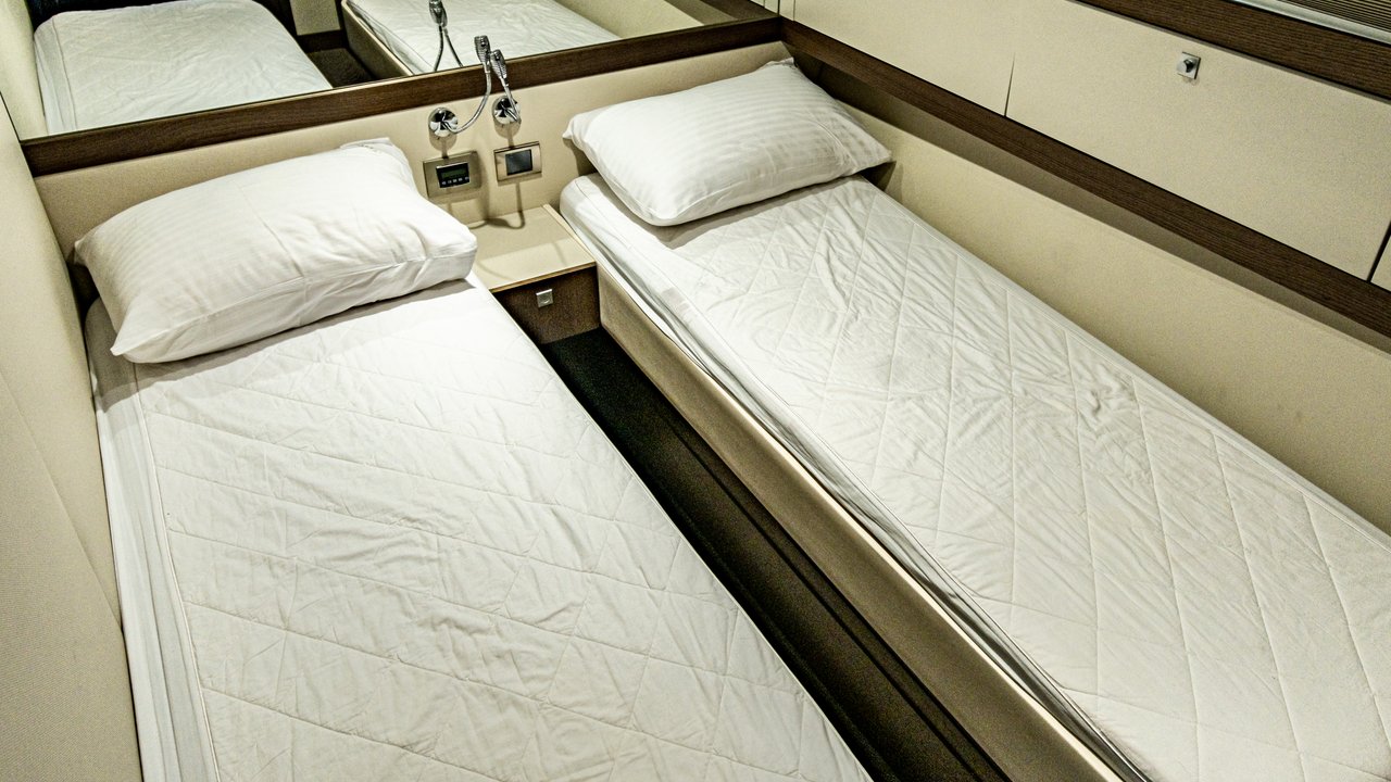 NUMARINE 78 FLYBRIDGE