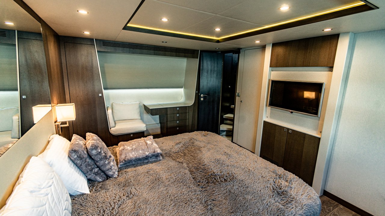 NUMARINE 78 FLYBRIDGE