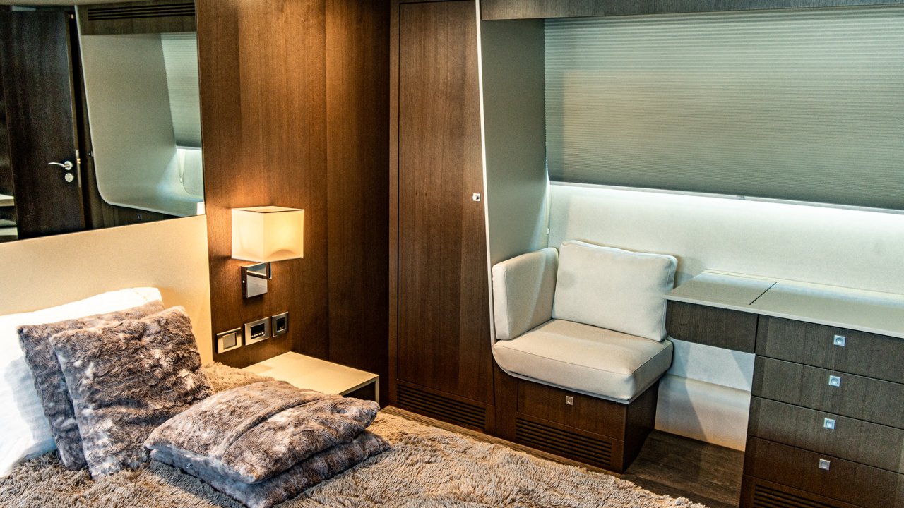 NUMARINE 78 FLYBRIDGE
