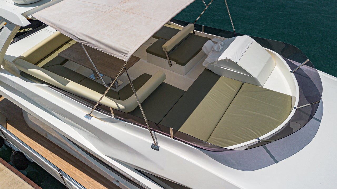 NUMARINE 78 FLYBRIDGE