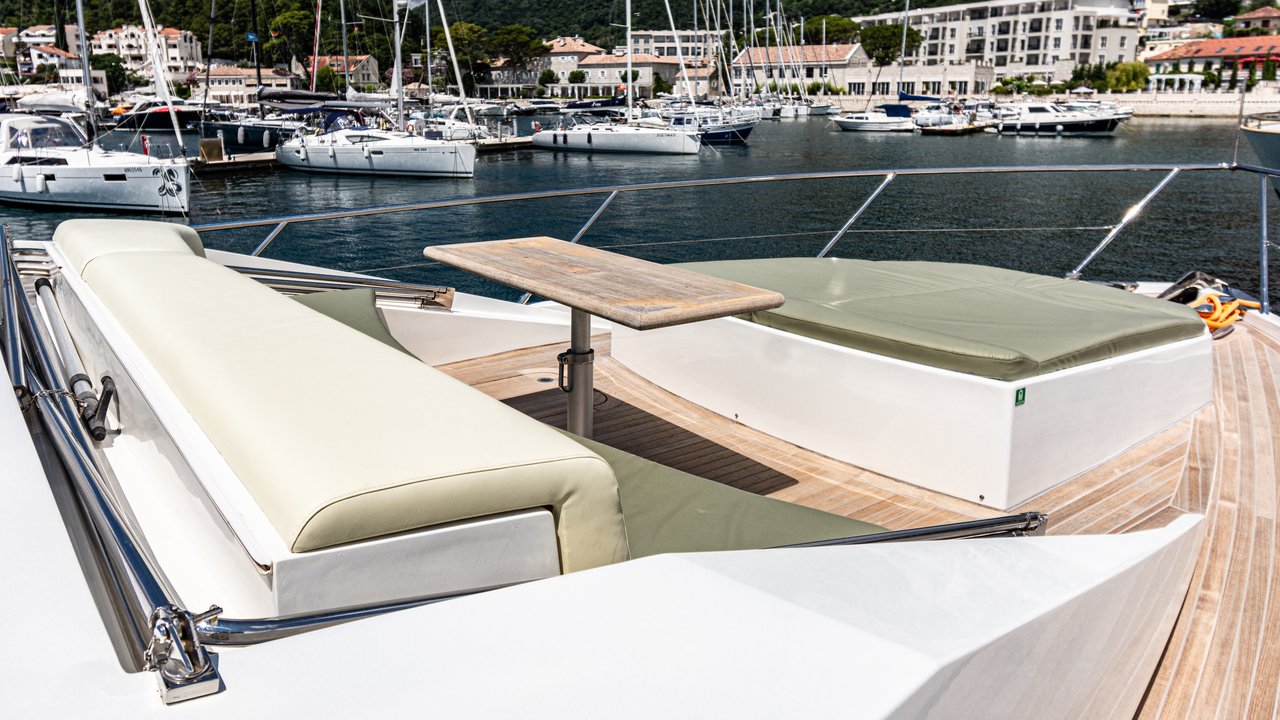 NUMARINE 78 FLYBRIDGE