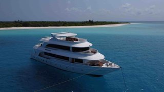 N7 YACHT
