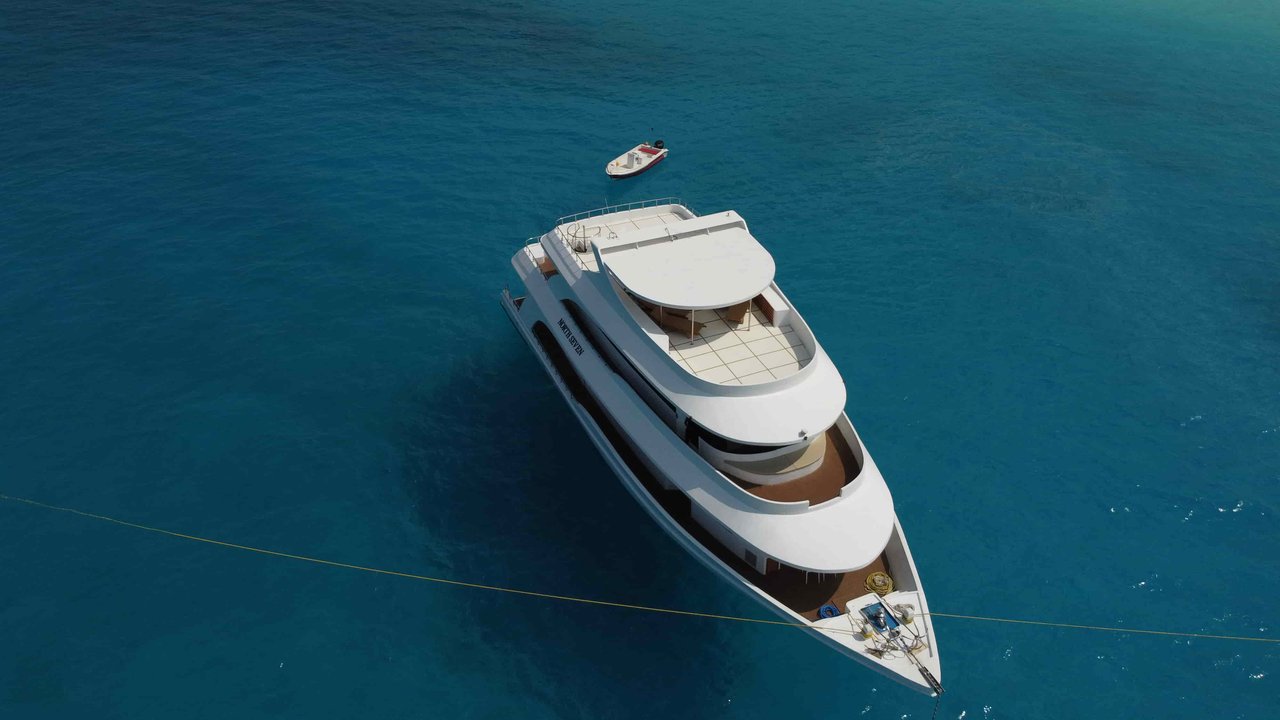 N7 YACHT