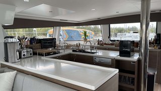 NAUTI DOGS 5.4