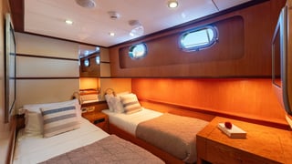 SERENITY 86