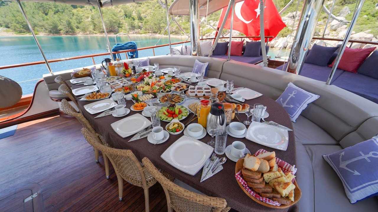 KAPTAN MEHMET BUGRA