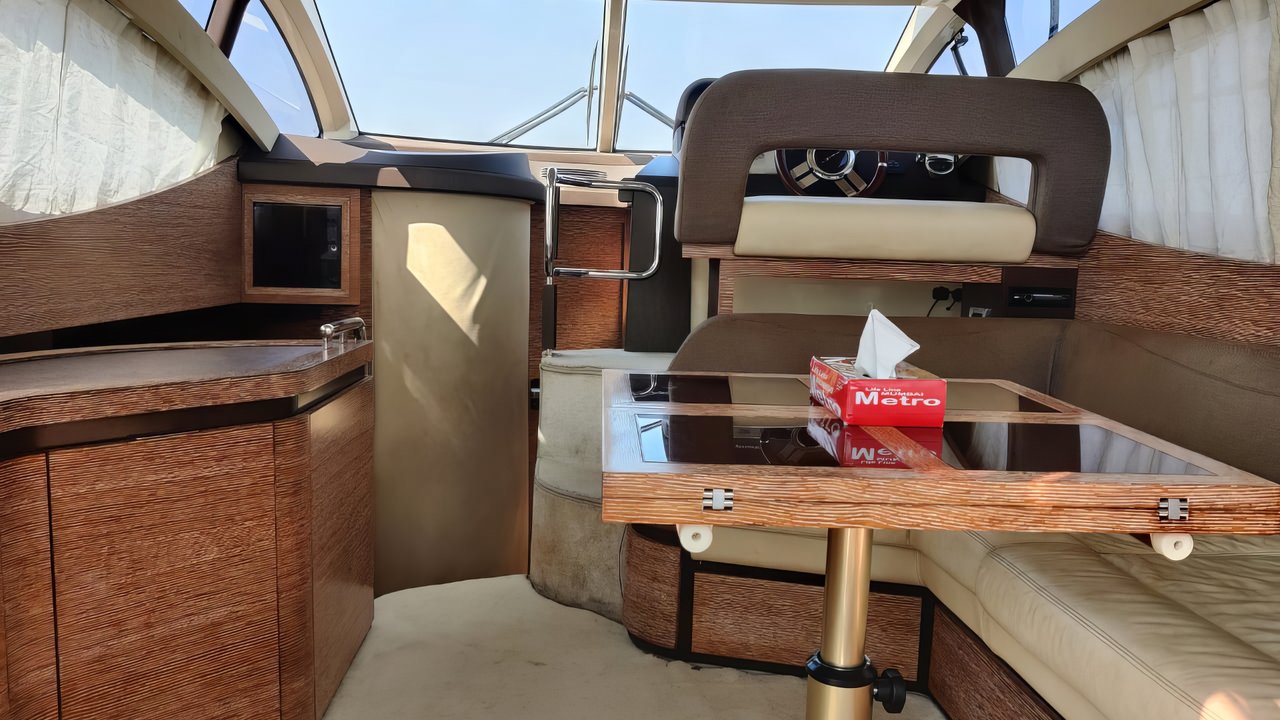 AZIMUT 38