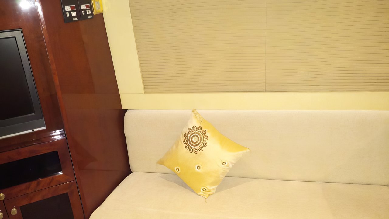 MAJESTY 44