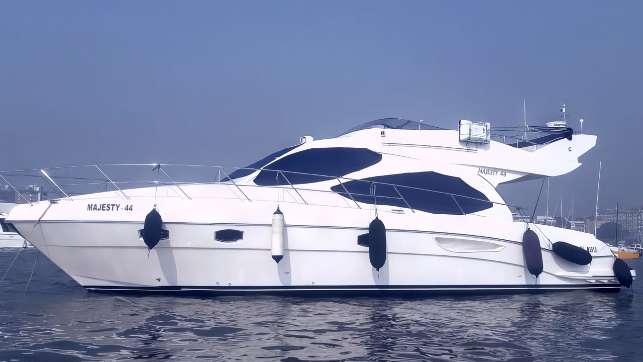 MAJESTY 44