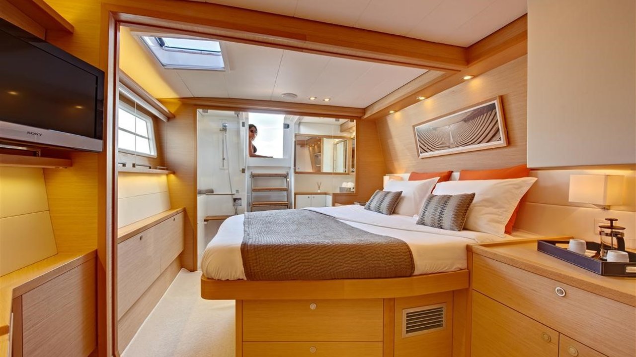 LAGOON 560
