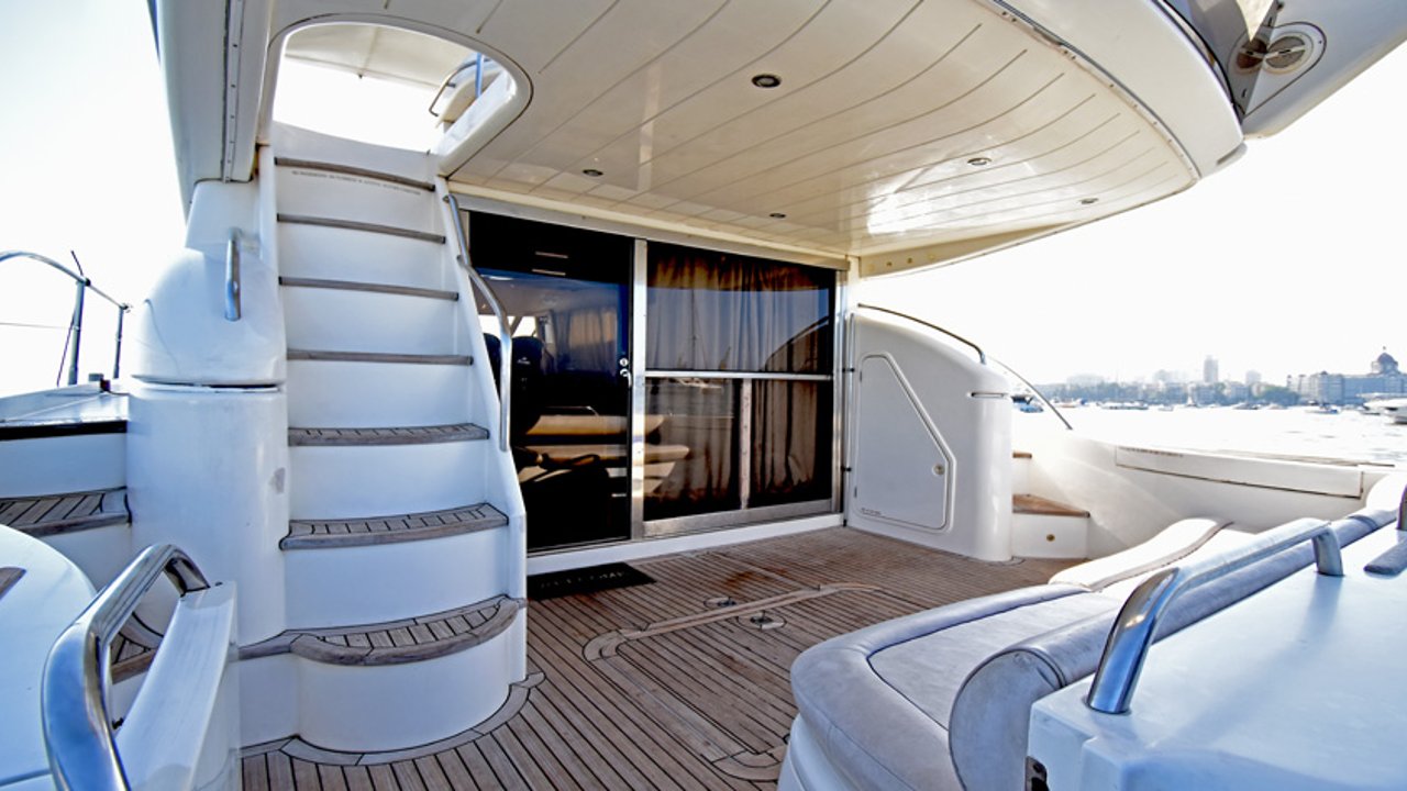 PRINCESS 61