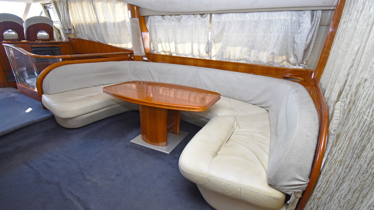 PRINCESS 61