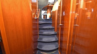 PRINCESS 61
