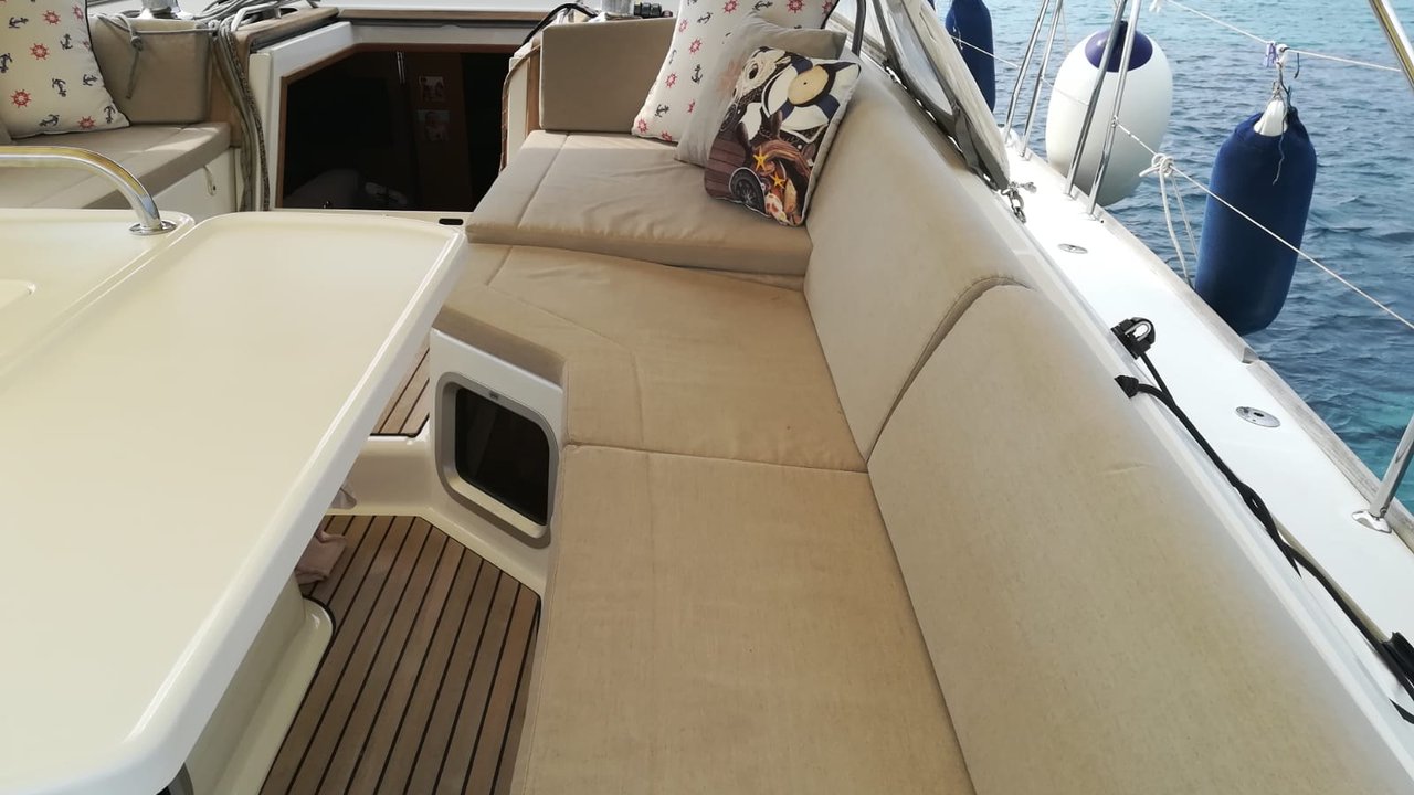 JEANNEAU 53