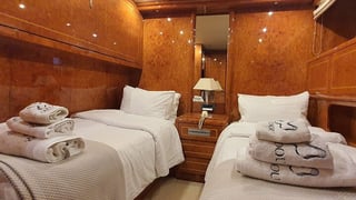 MANGUSTA 72